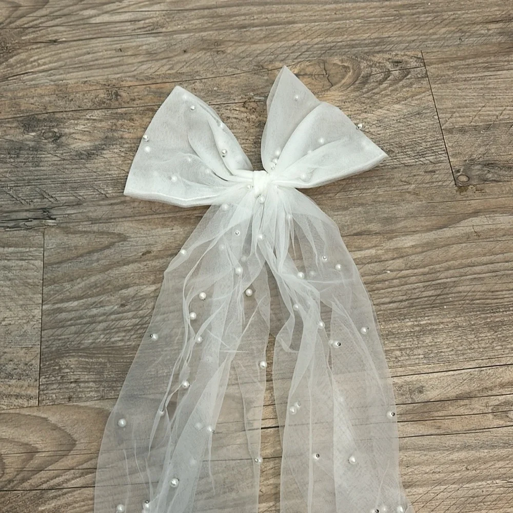 White Tulle Pearl Beaded Hair Bow Bridal‎ Hair Clip